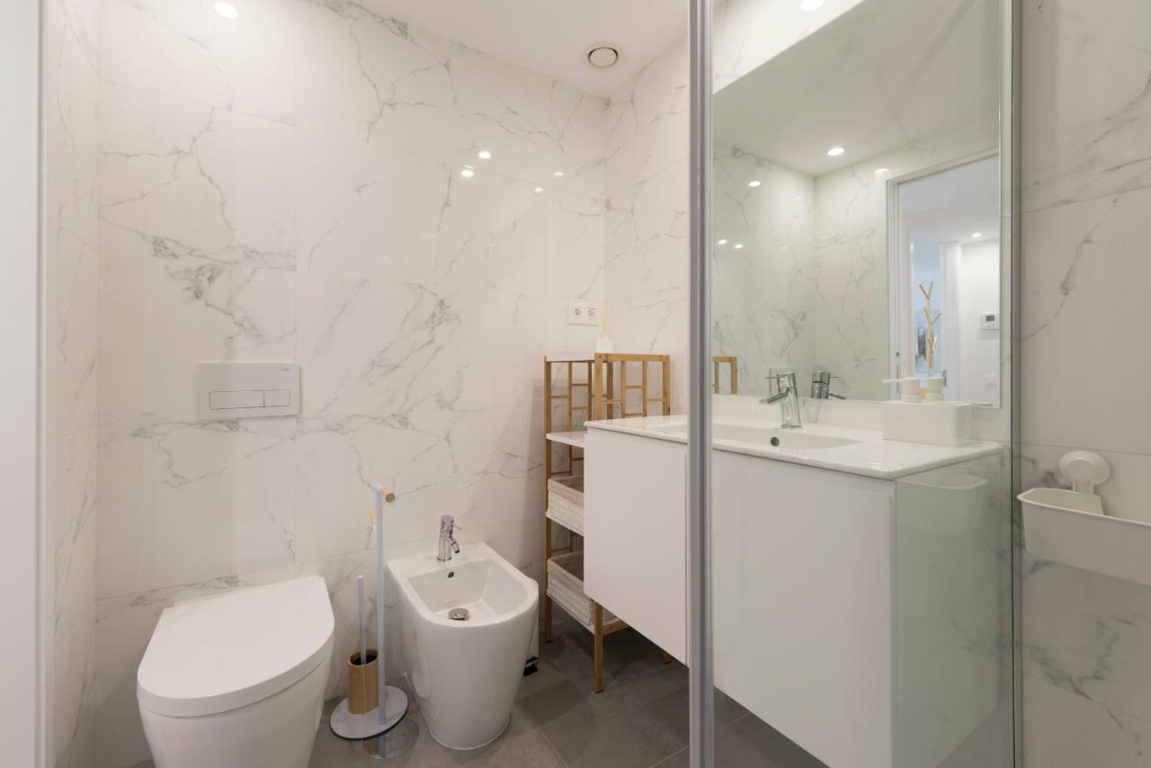 Lovelystay - Downtown Balcony Apartment With Free Parking 波尔图 外观 照片